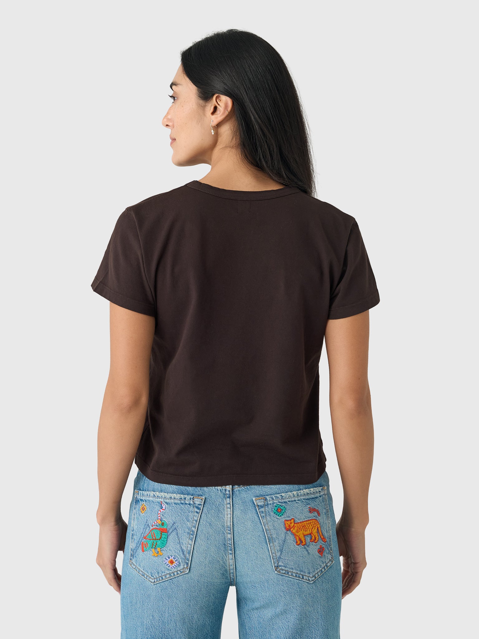 LT017B-CTNxCHOCOLATE-alt2