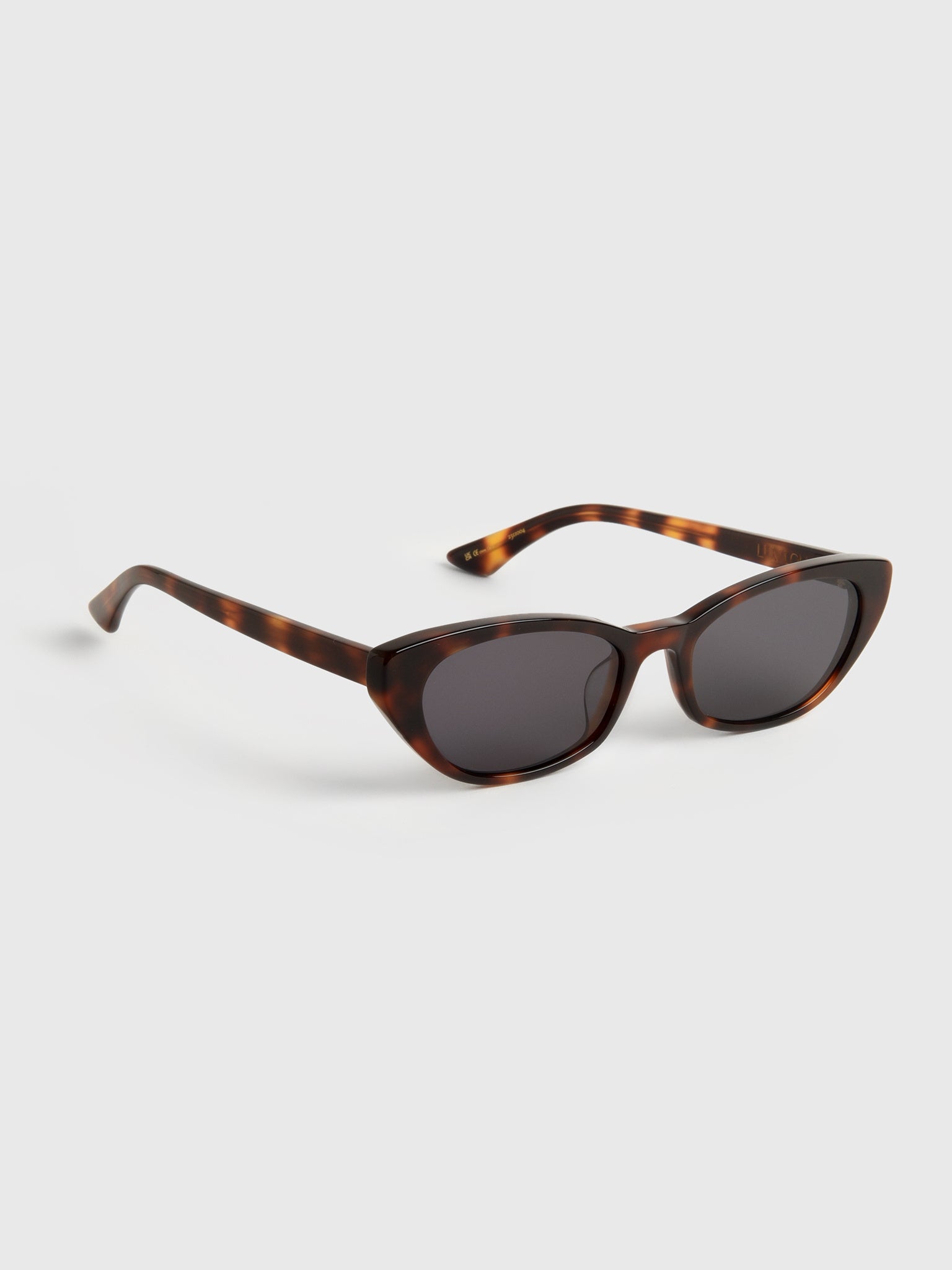 Luv Lou The Taylor Sunglasses - Saint Bernard