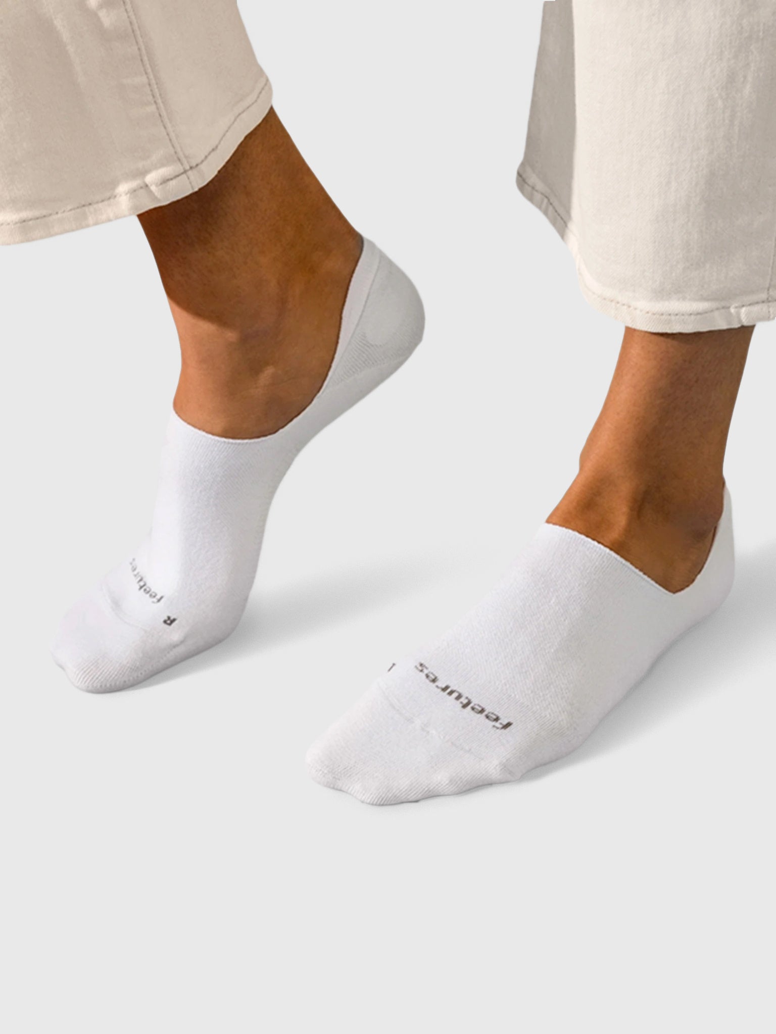 Feetures Everyday No Show Socks - Saint Bernard