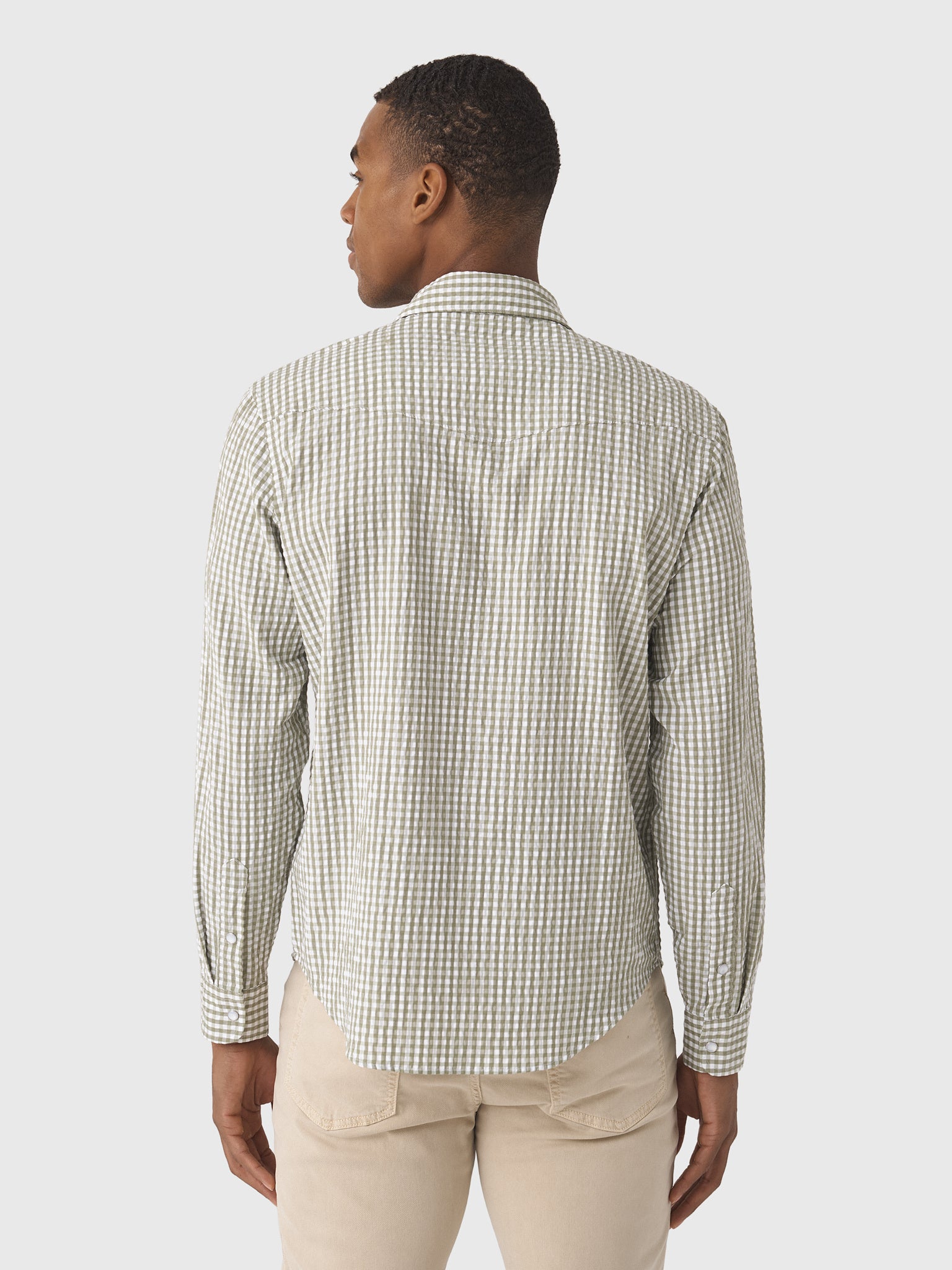 Criquet Men's Long Sleeve Seersucker Performance Pearl Snap Shirt - Saint Bernard