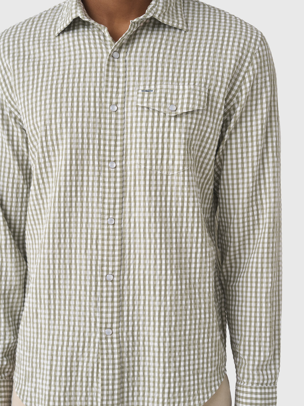 Criquet Men's Long Sleeve Seersucker Performance Pearl Snap Shirt - Saint Bernard