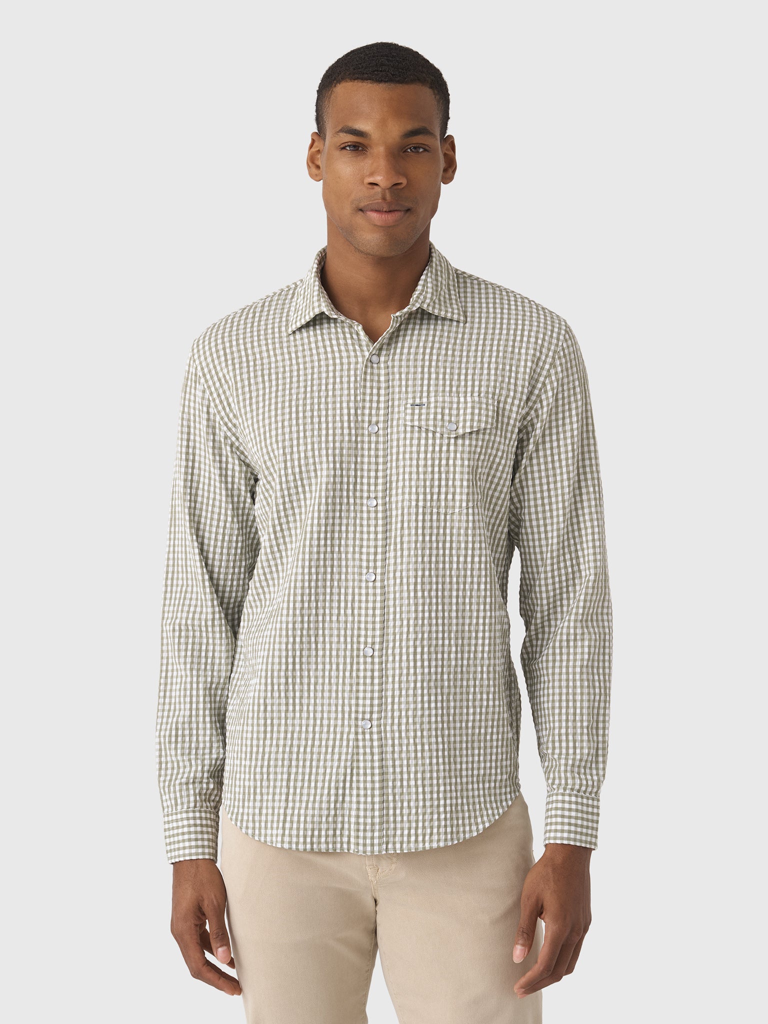 Criquet Men's Long Sleeve Seersucker Performance Pearl Snap Shirt - Saint Bernard