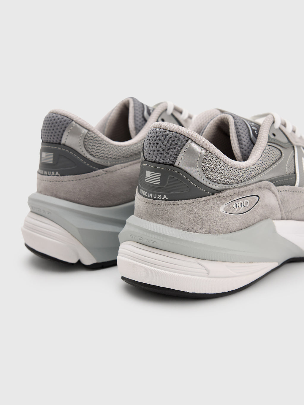 New Balance Men's Made in USA 990v6 Sneaker - Saint Bernard