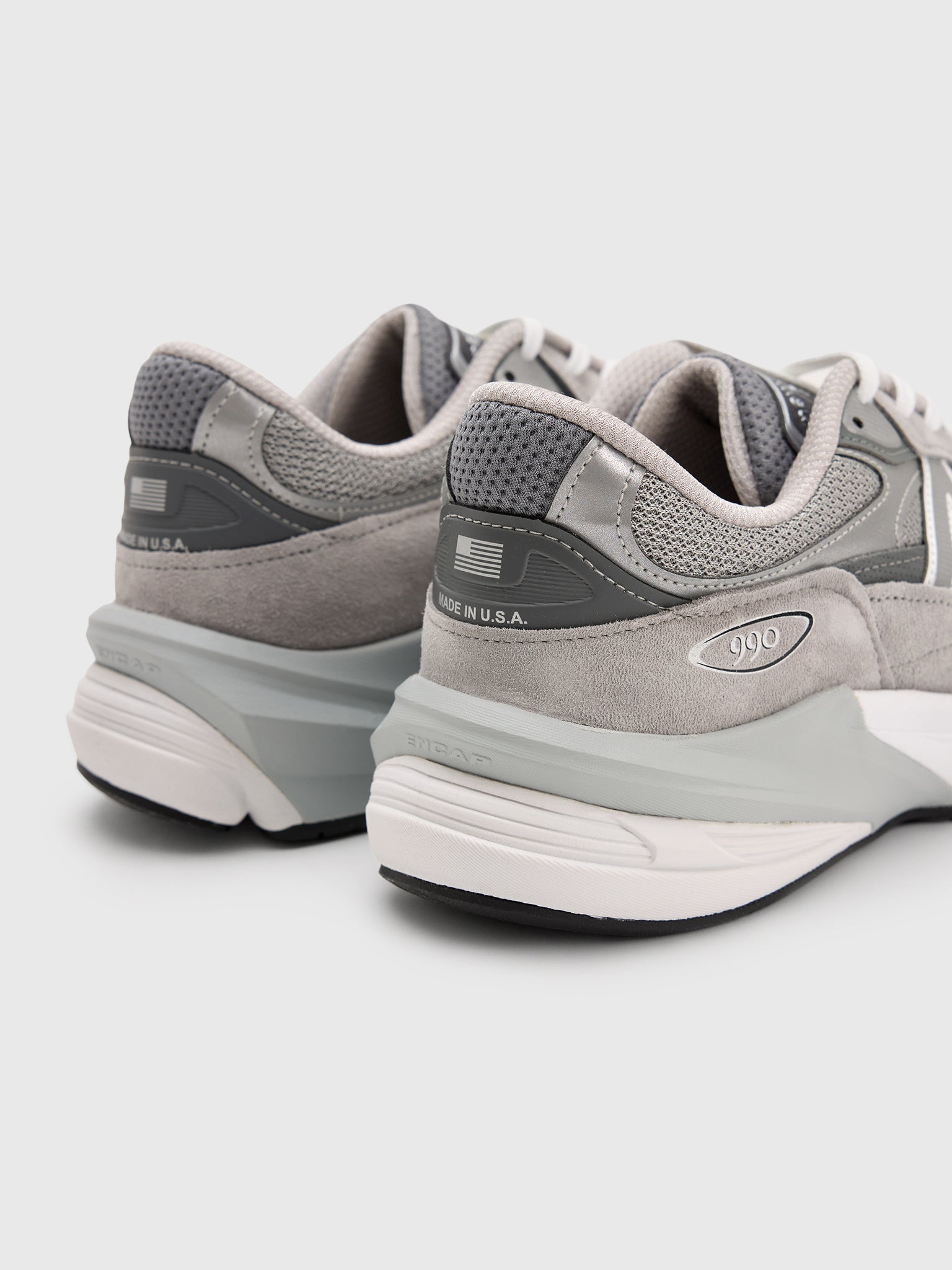 New Balance Men's Made in USA 990v6 Sneaker - Saint Bernard