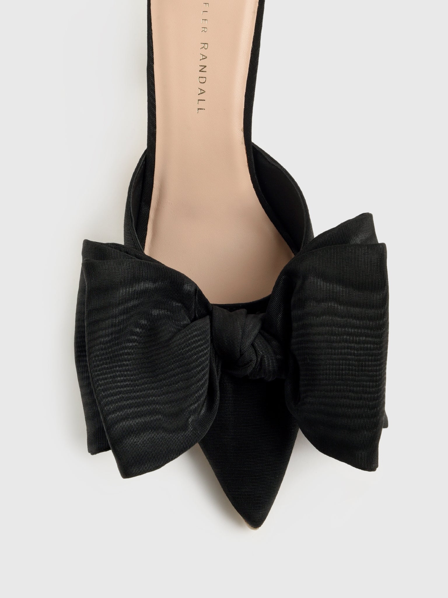 MARGOT-MO-BLACKxBLACK-alt2