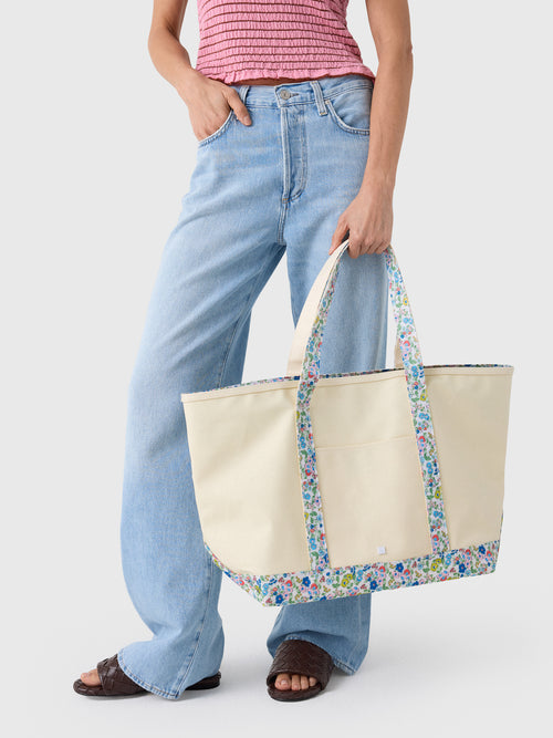 TRVL Design Maxi Tote Bag