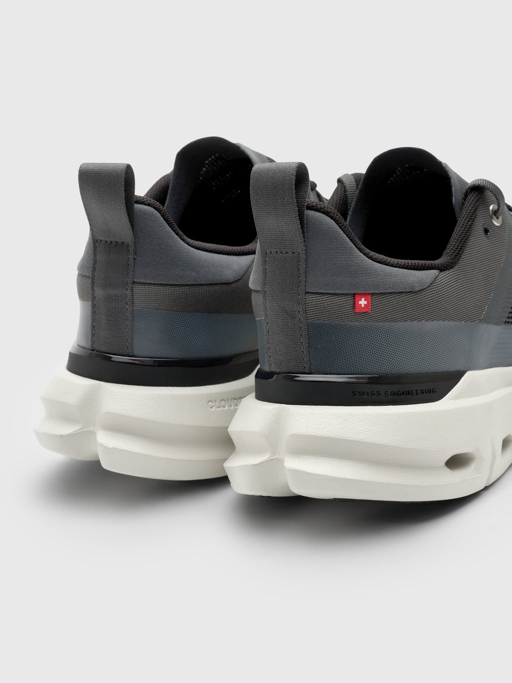 ON Men's Cloudpulse Next Sneaker - Saint Bernard