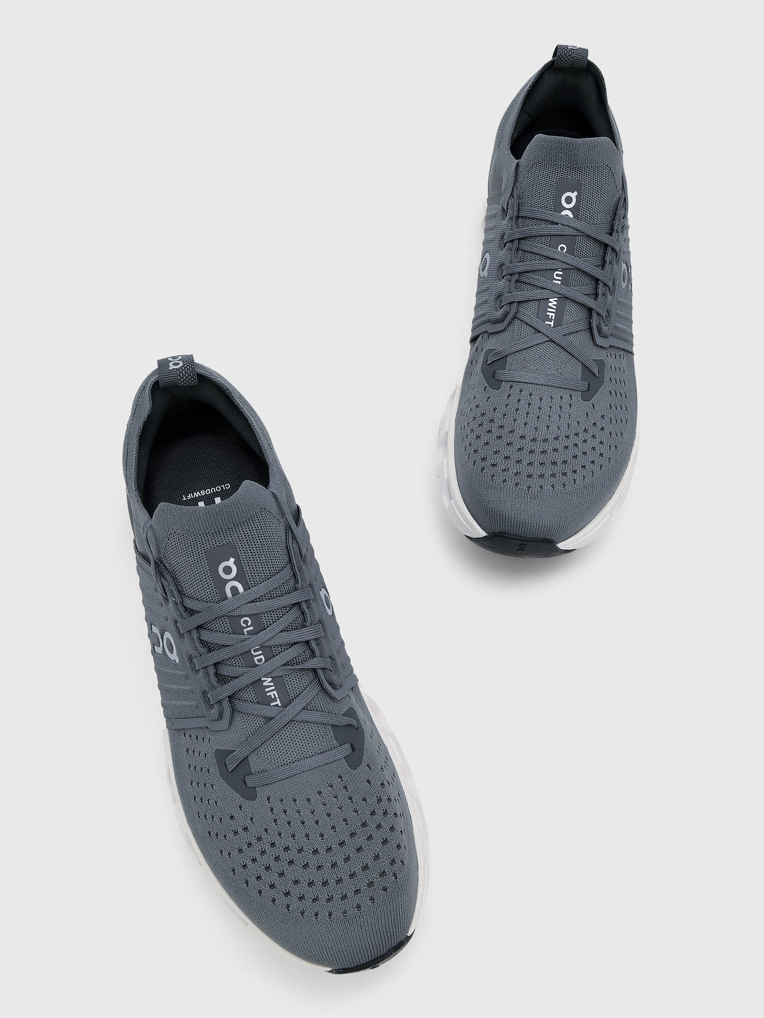 ON Men's Cloudswift 4 Sneaker - Saint Bernard