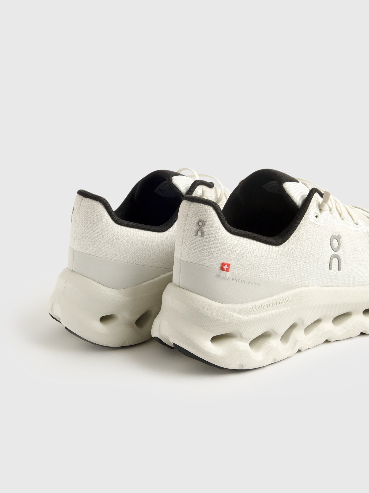 MENS CLOUDTILTxPEARLICE-alt2