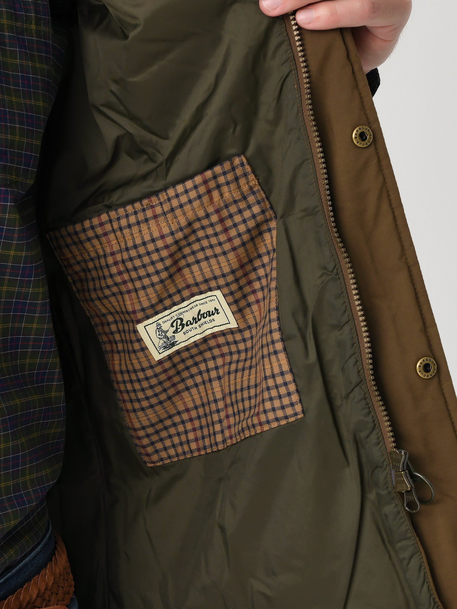 MGI0260xDARKSAND-alt5