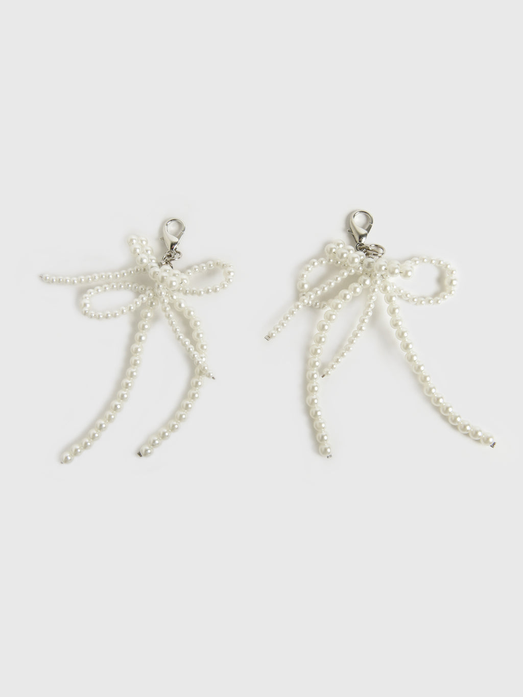 Maison Irem Pearl Bow Shoe Charm - Saint Bernard