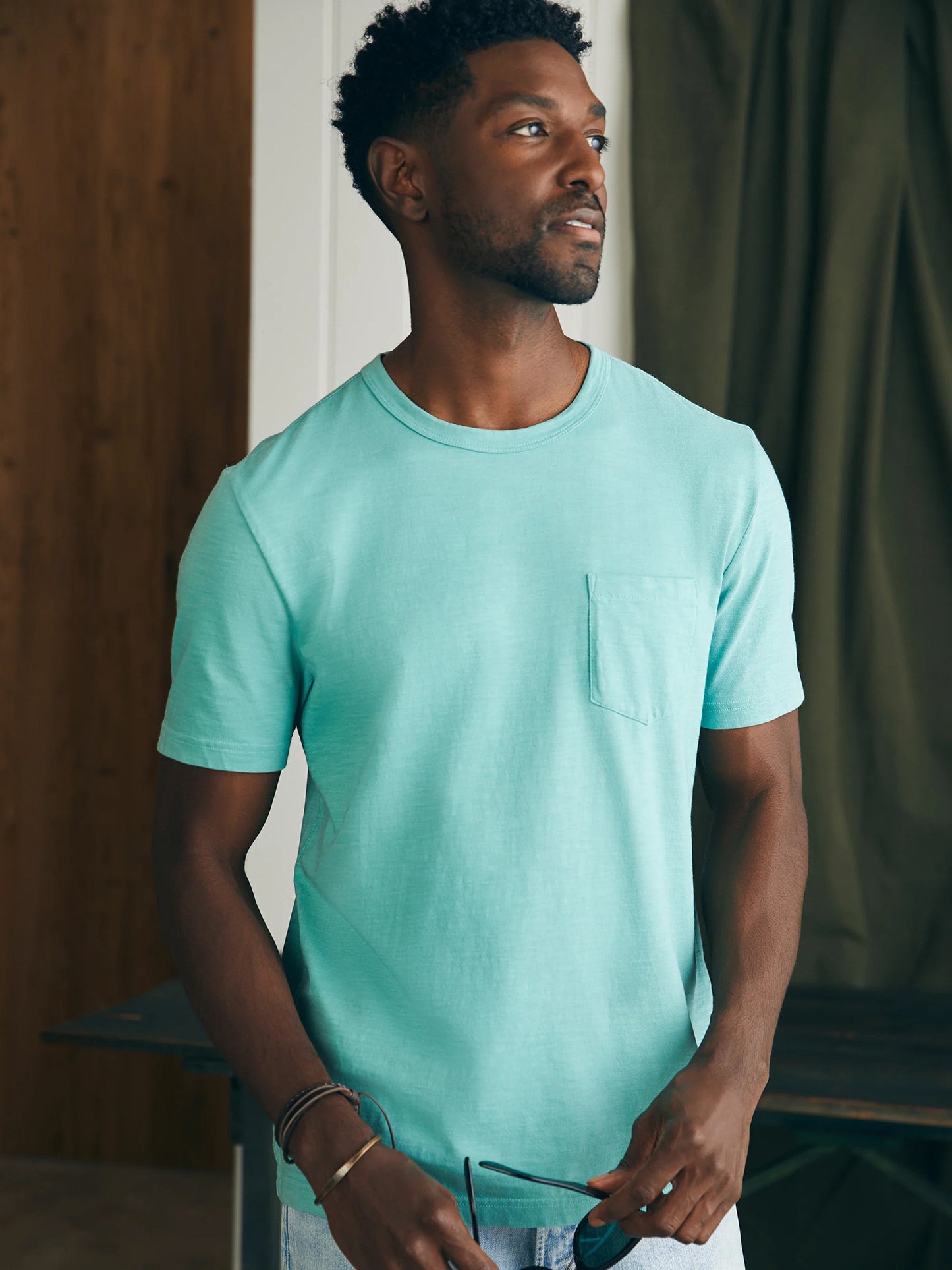 Faherty Brand Men's Sunwashed Pocket Tee - Saint Bernard