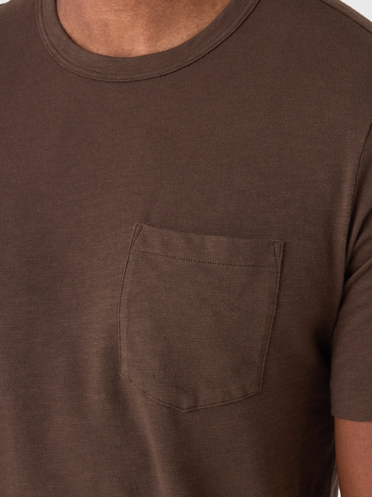 Faherty Brand Men's Sunwashed Regenerative Pocket Tee - Saint Bernard