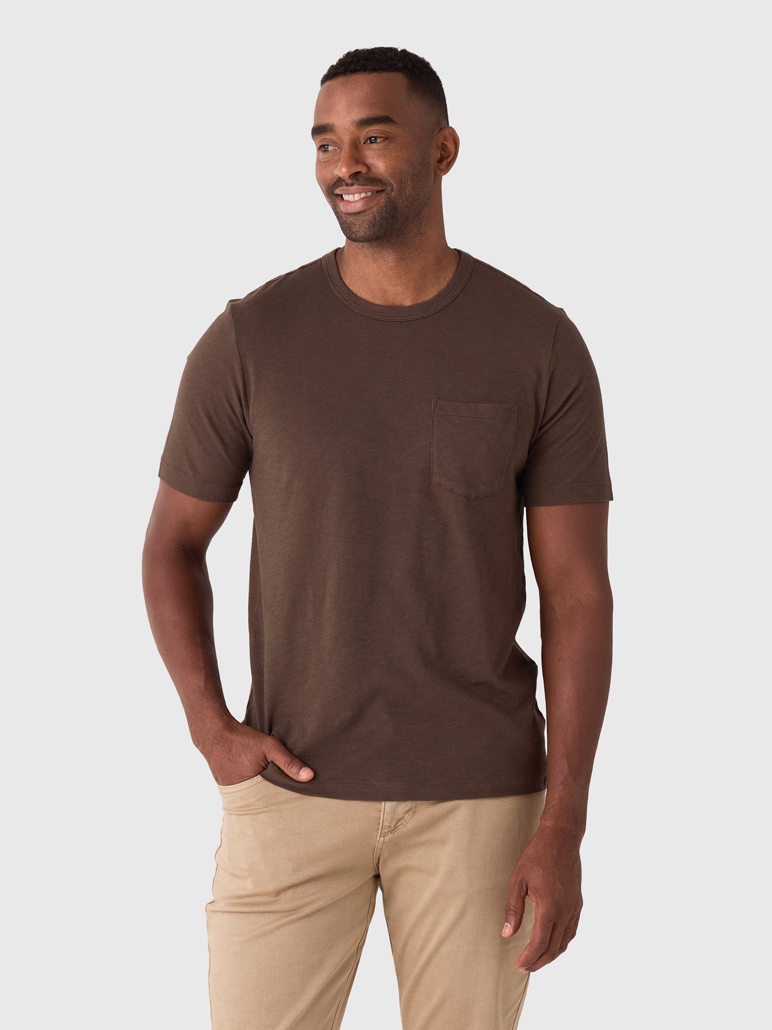 Faherty Brand Men's Sunwashed Regenerative Pocket Tee - Saint Bernard