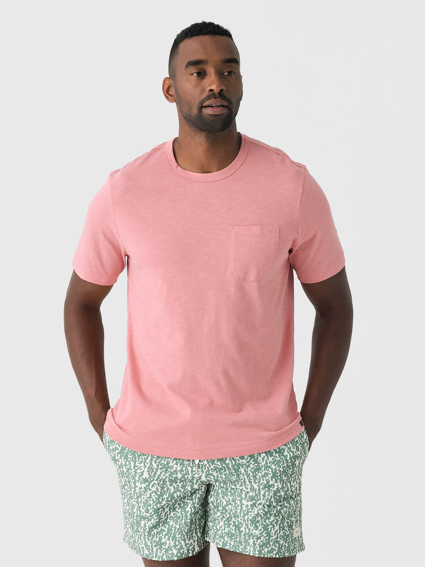 Faherty Brand Men's Sunwashed Regenerative Pocket Tee - Saint Bernard