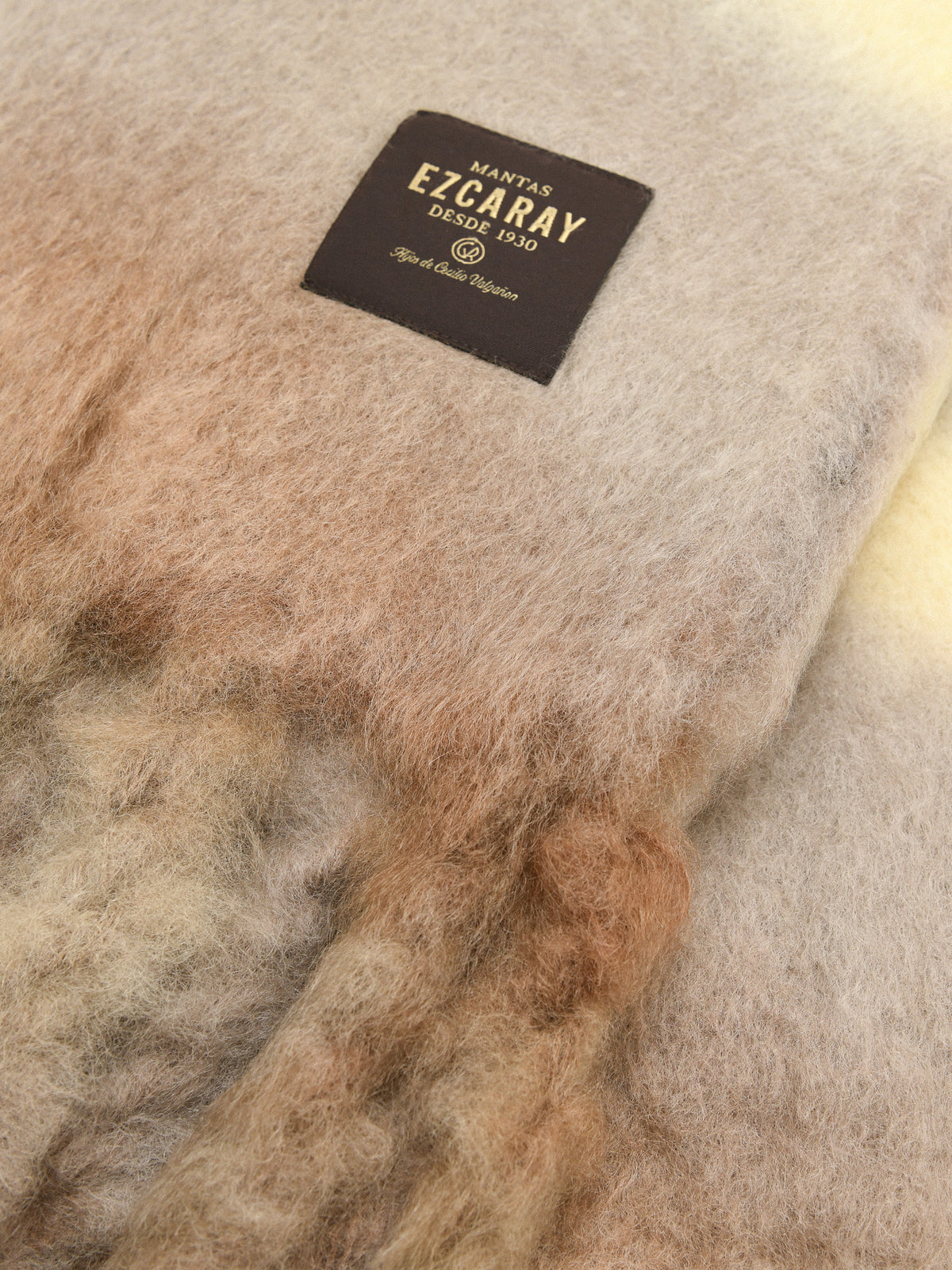 Mantas Ezcaray Mohair Tie-Dye Throw Blanket - Saint Bernard