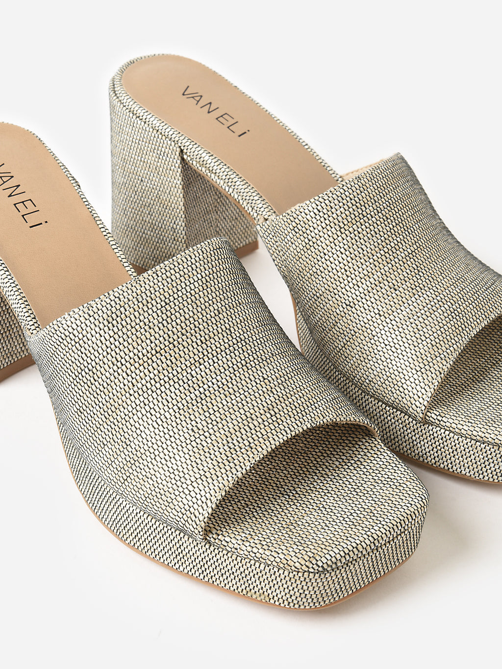 MOYRAxCAMELRUFFIA-alt1