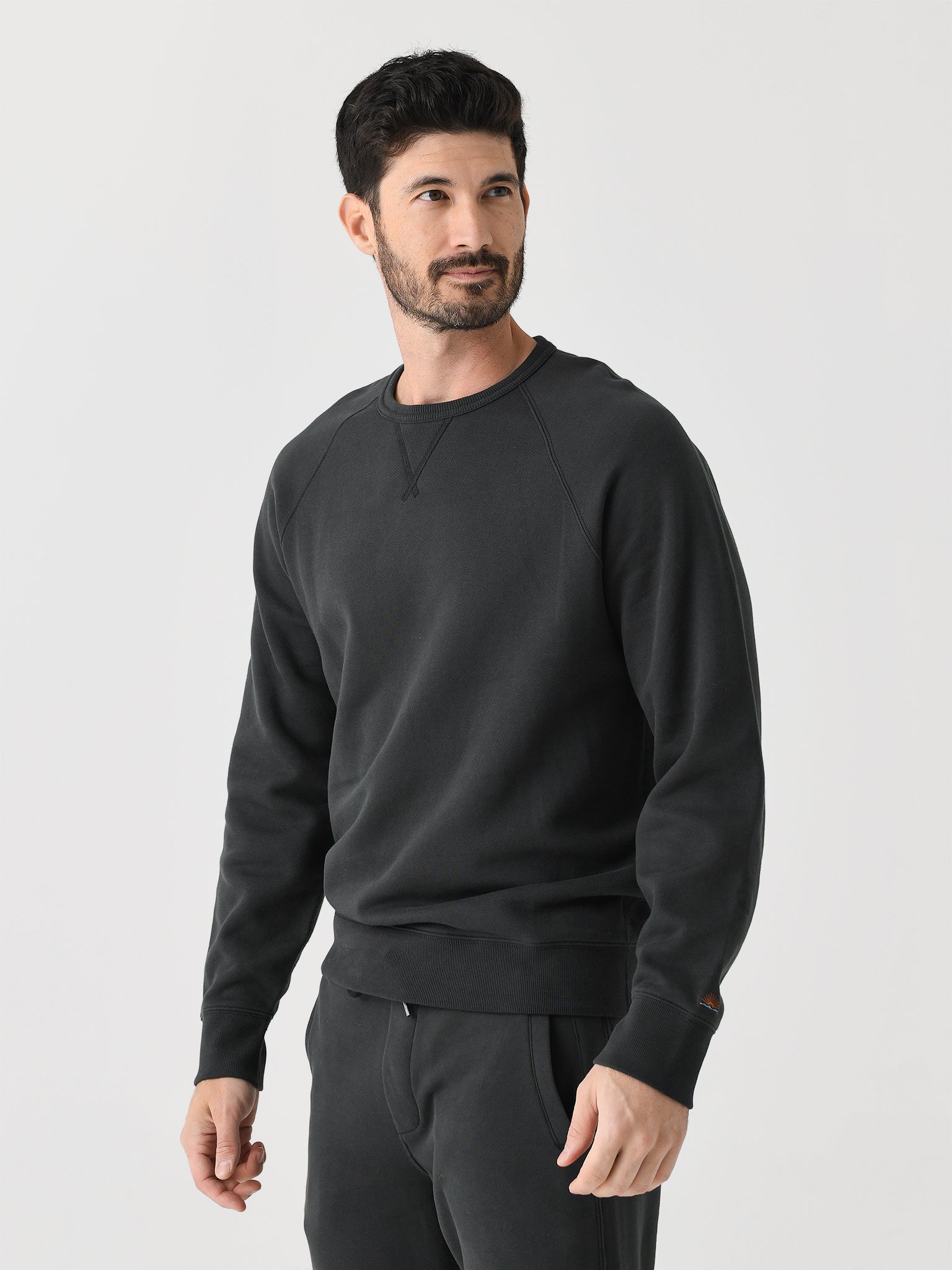 MQF2412xMOUNTAINBLACK-alt2