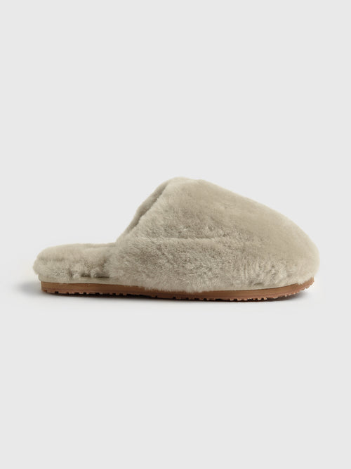 MOU Women's Closed Toe Sheepskin Slipper
