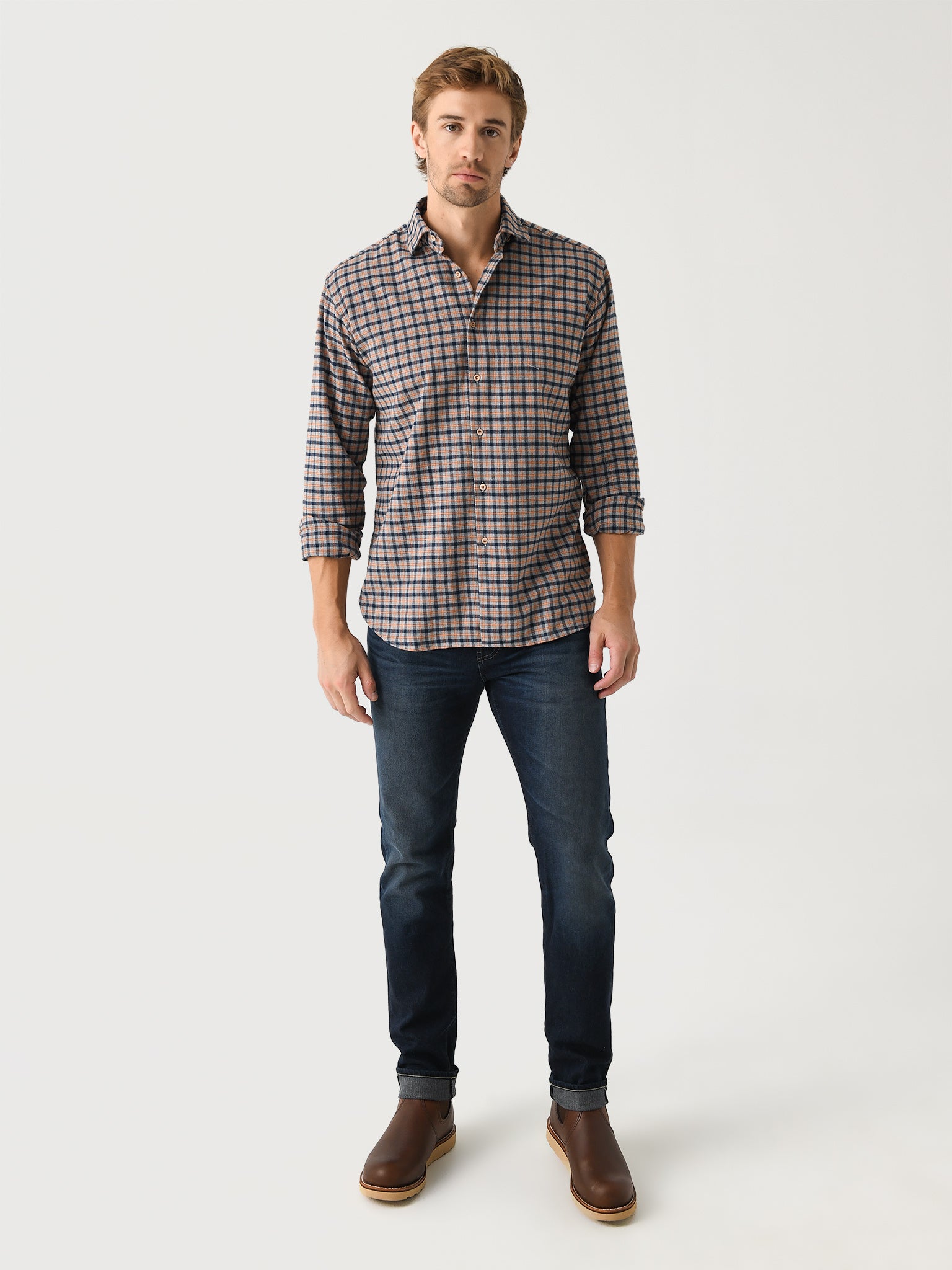 MW5V153-01xORANGE-alt1