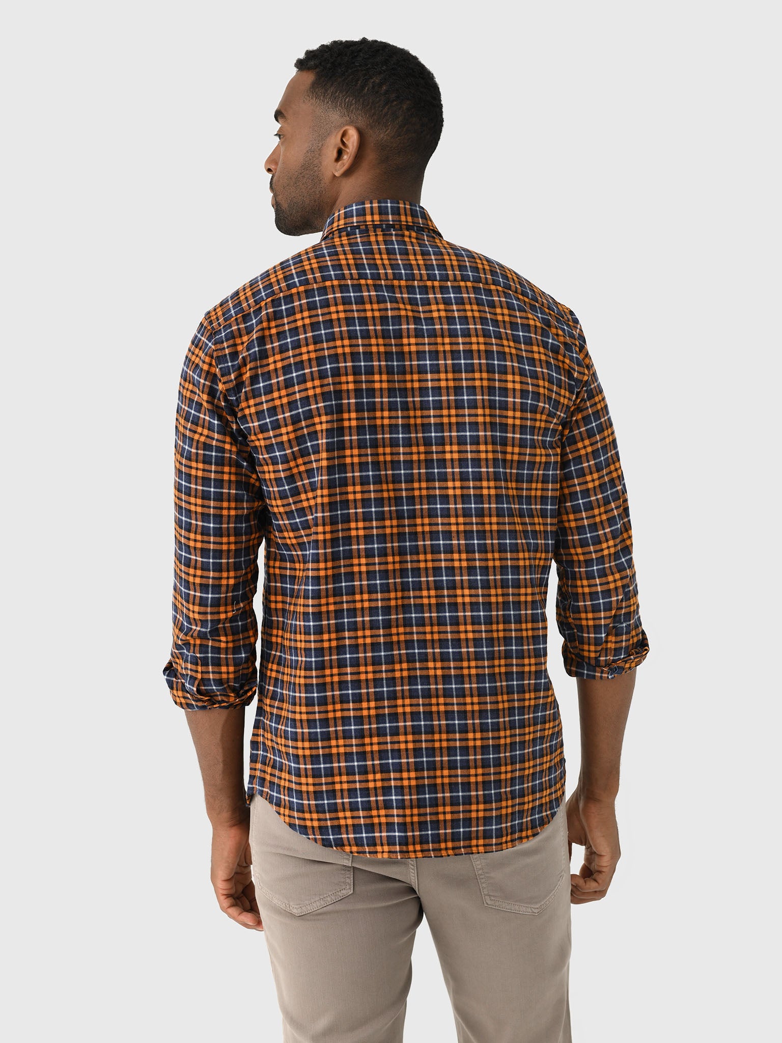 MW5W037-04xORANGE-alt2