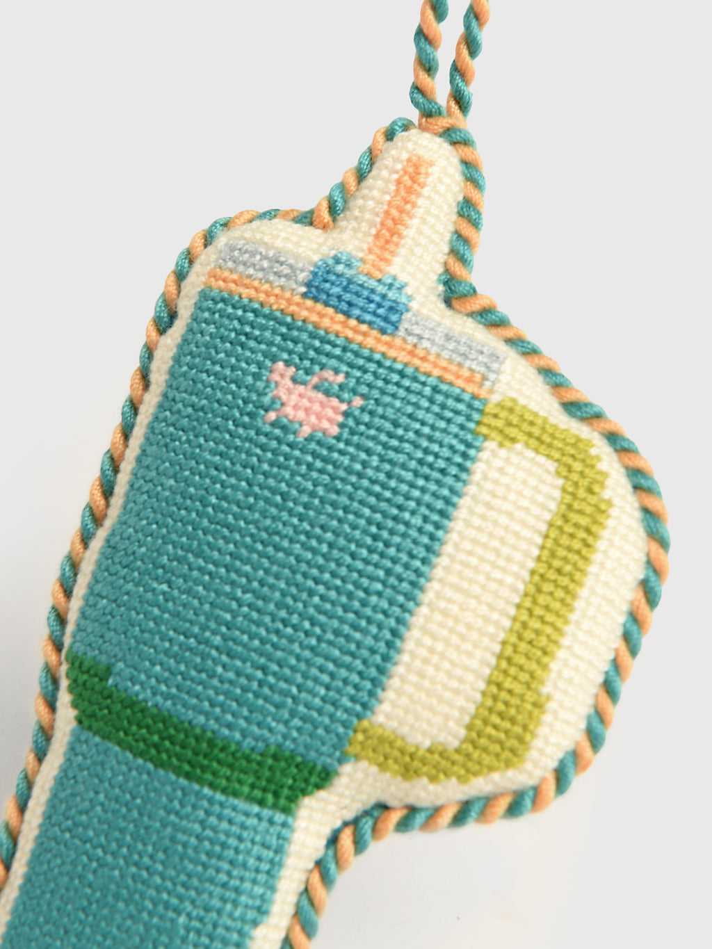 NEEDLEPOINT ORNAMENTxSTANLEYCUP-alt1