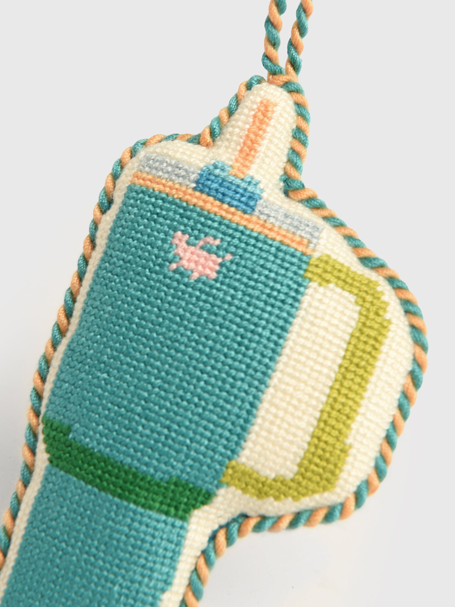NEEDLEPOINT ORNAMENTxSTANLEYCUP-alt1