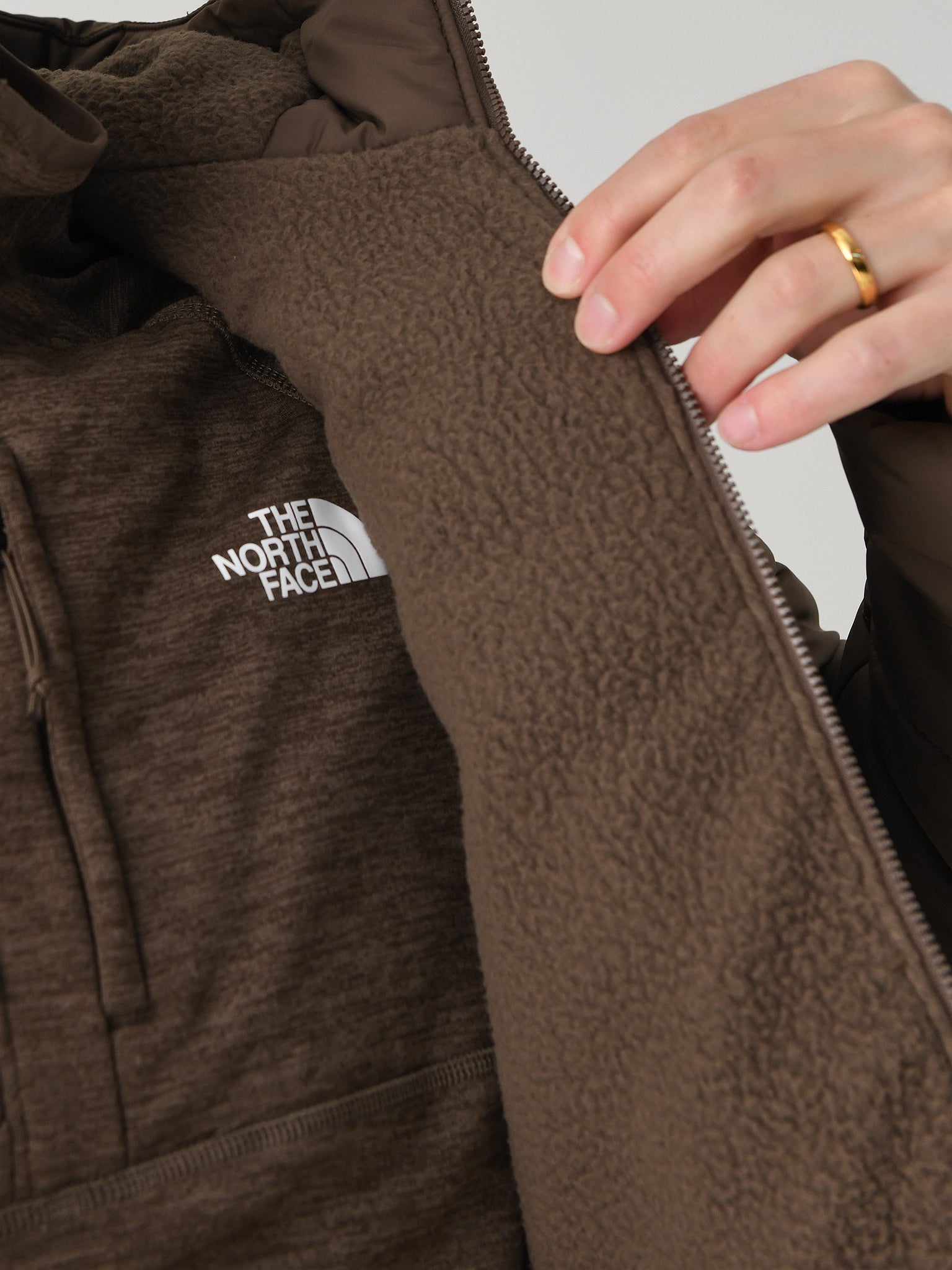 NF0A8A36xSMOKEYBROWN-alt4