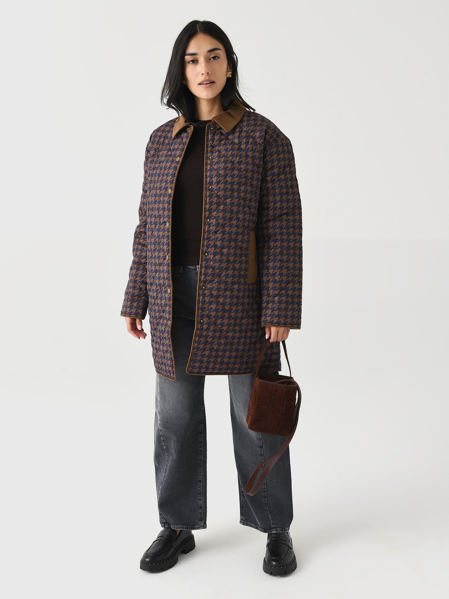 OW31F6xVICUNANAVYHOUNDSTOOTH-alt1