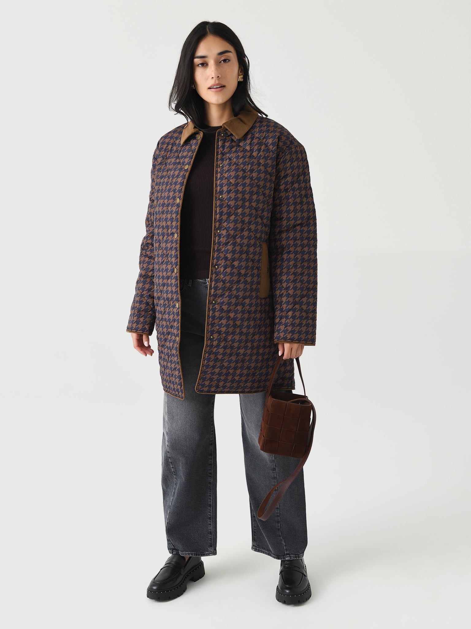 OW31F6xVICUNANAVYHOUNDSTOOTH-alt1