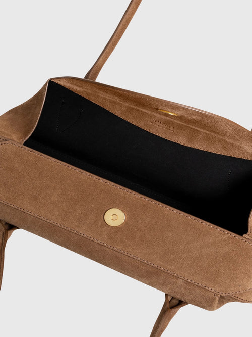 Yuzefi Oyster Shoulder Bag