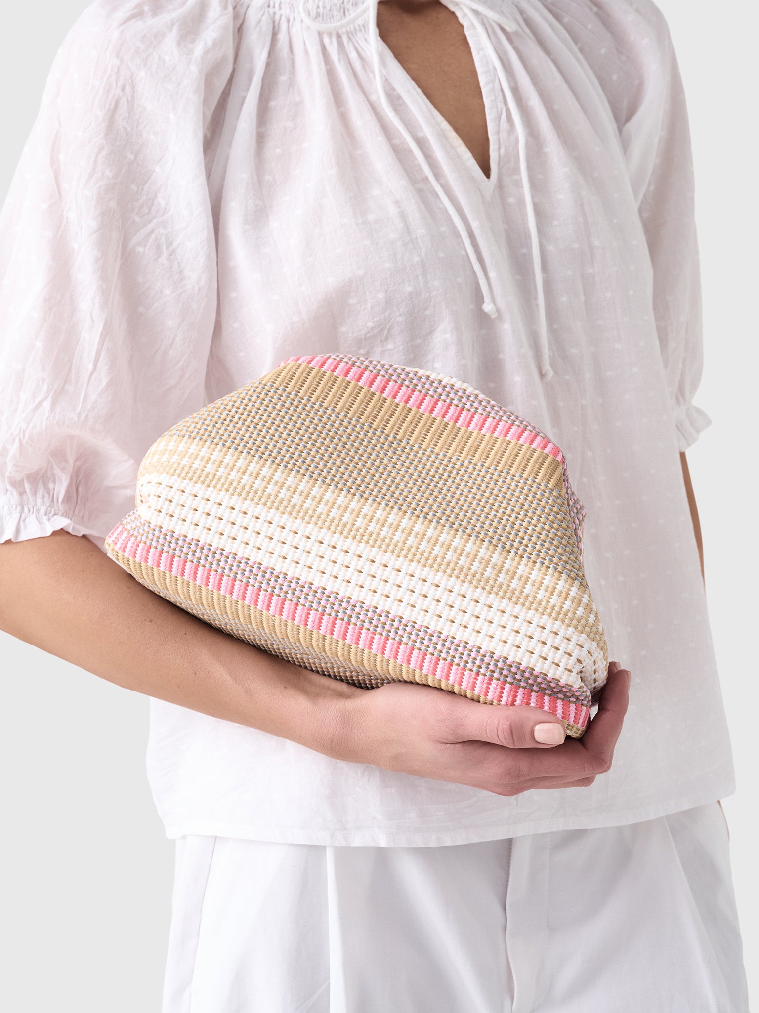 JOANSiE Oyster Clutch - Saint Bernard