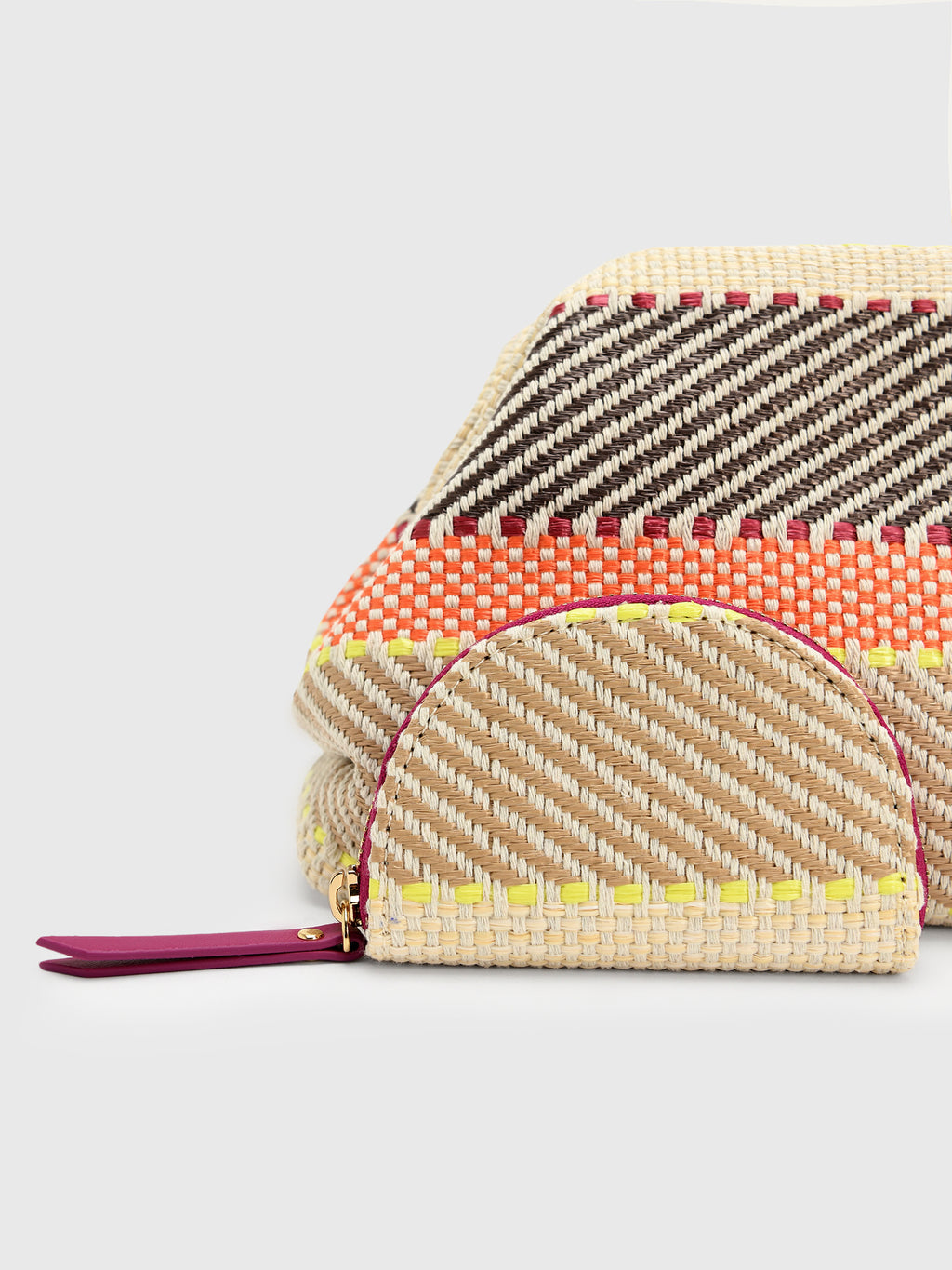 JOANSiE Oyster Clutch - Saint Bernard