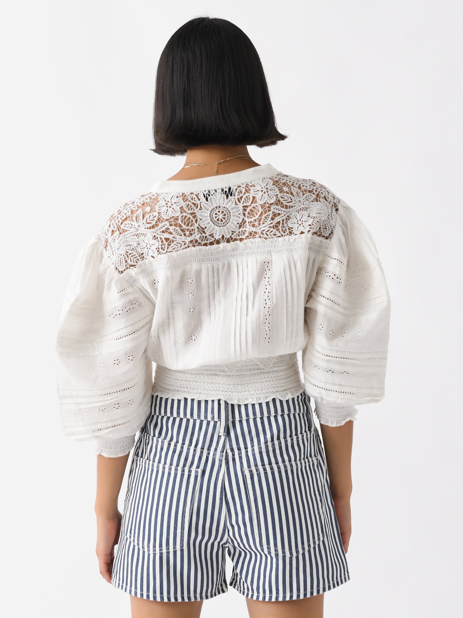 PF24-055 xWHITE-alt3