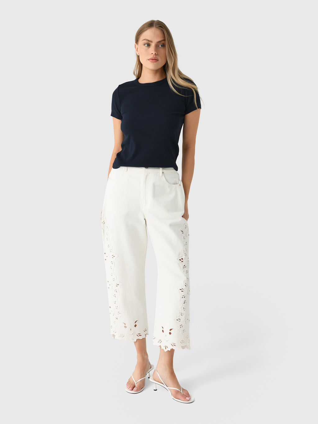 PF25-042xWHITE-alt1