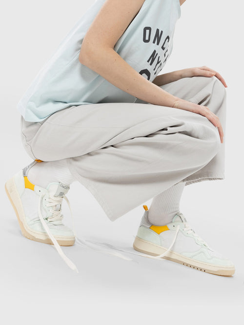 Oncept Women's Phoenix Sneaker