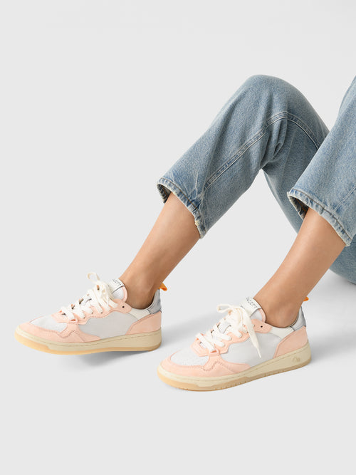 Oncept Women's Phoenix Sneaker