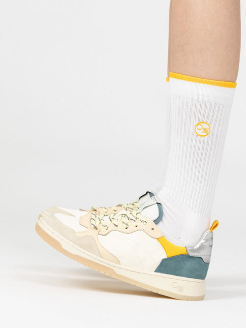 Oncept Women's Phoenix Sneaker