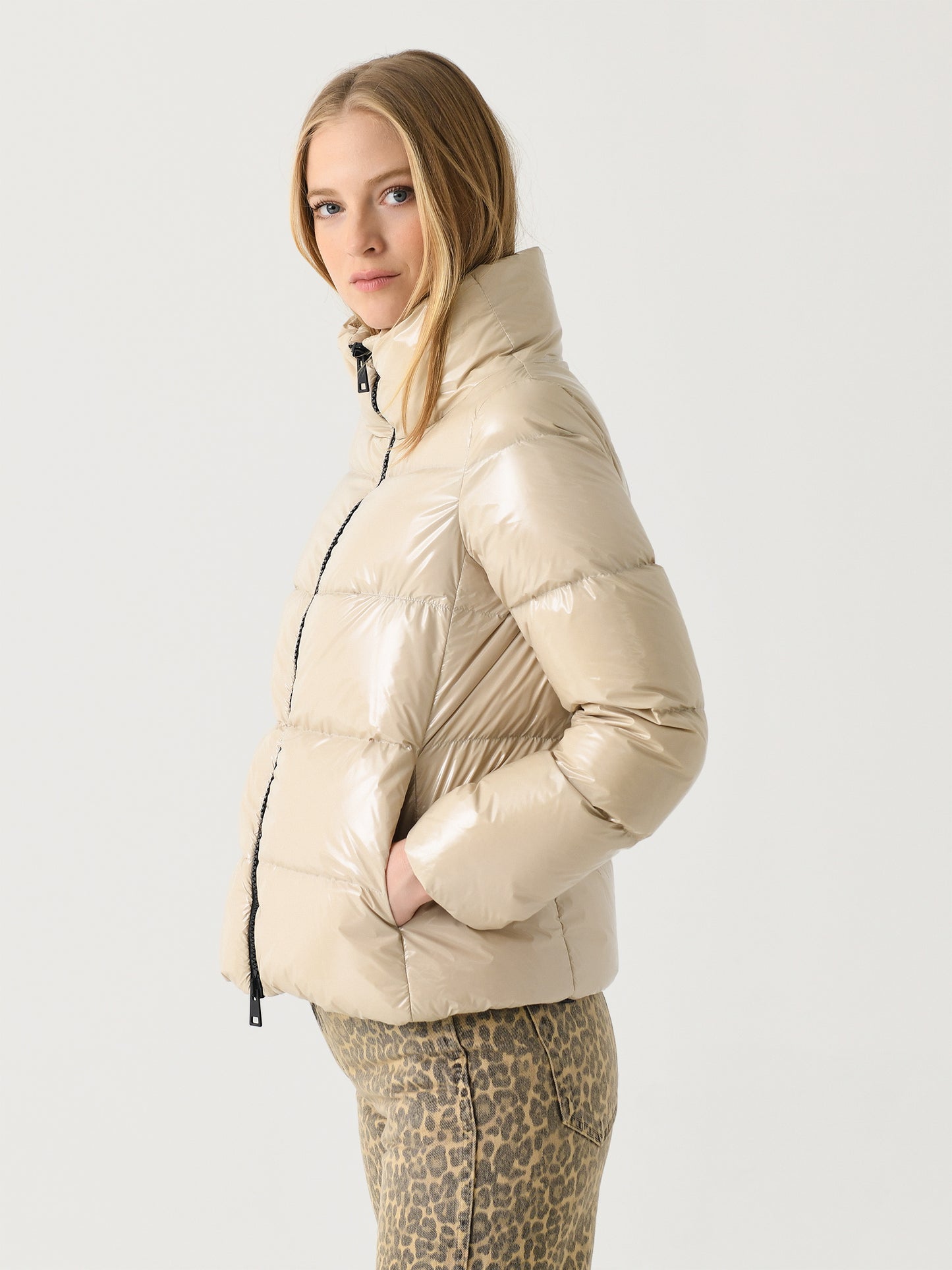 PI001946DxCHANTILLY-alt2