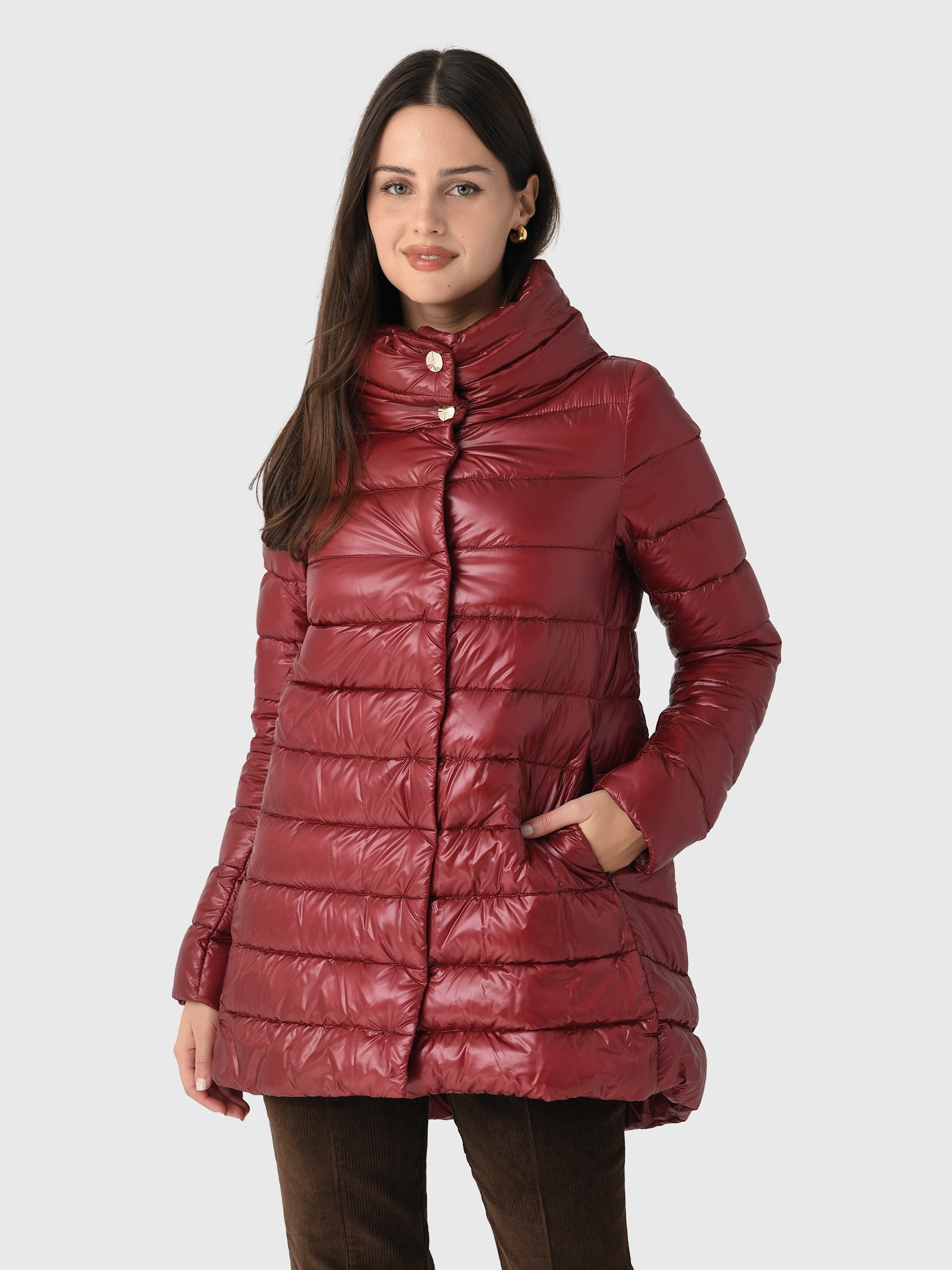 【良好】HERNO ダウンコート Amelia 46 ボルドー　スタンドカラー Herno Women's Amelia Down Coat | $755.00 | Saint Bernard