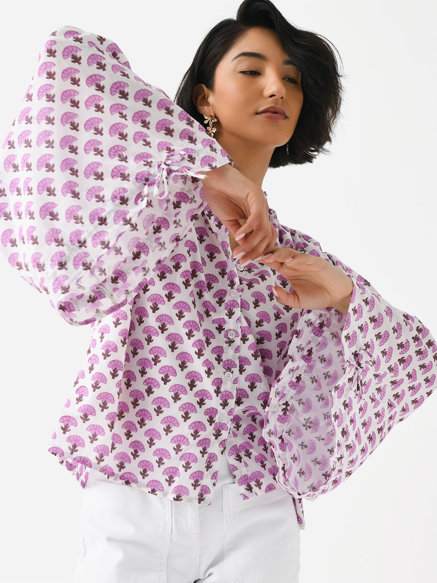 Sur La Vague Women's Pink Flower Button Blouse - Saint Bernard