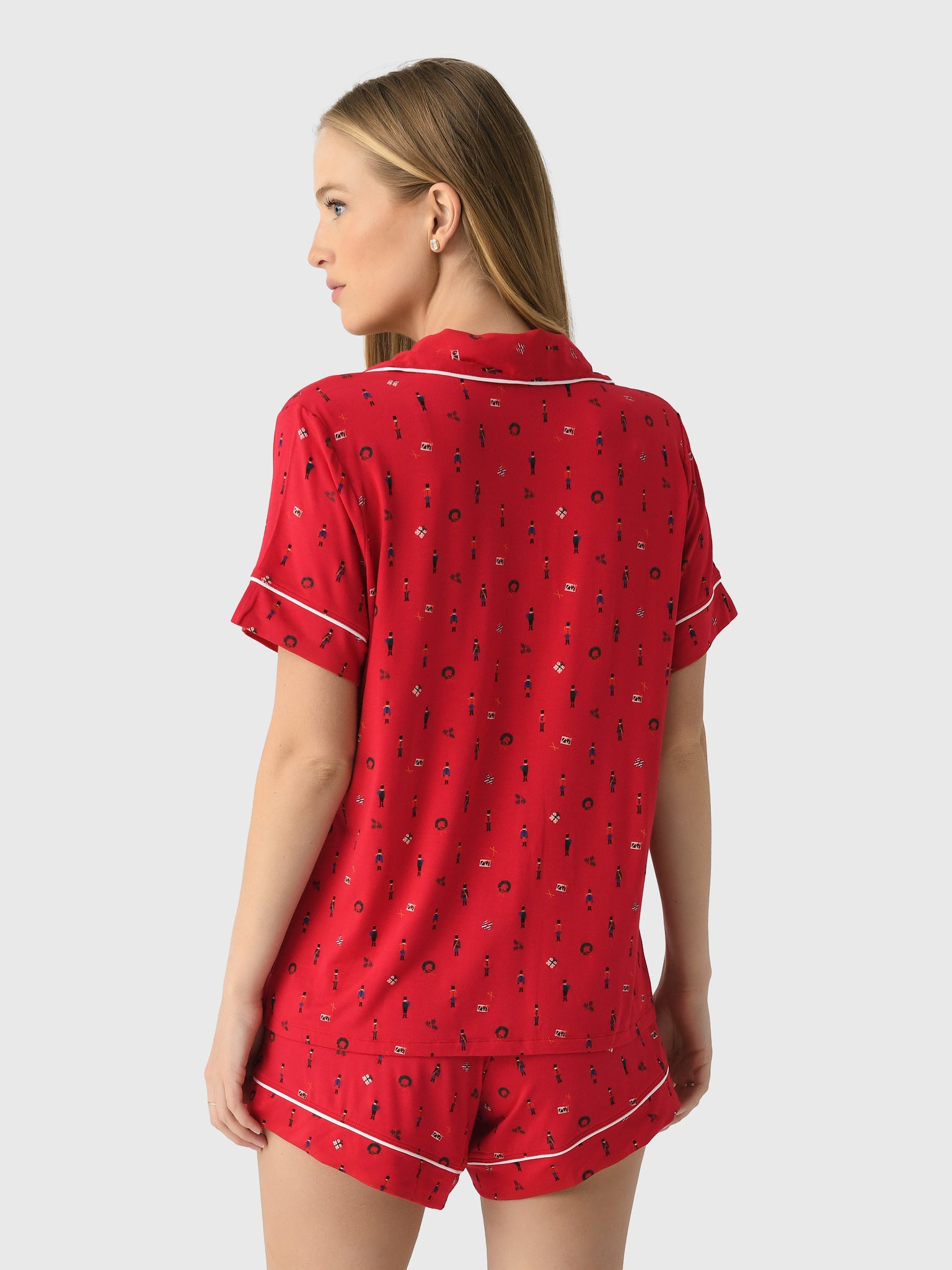 PJ1141SNxNUTCRACKERHOLLYREDIVORY-alt2