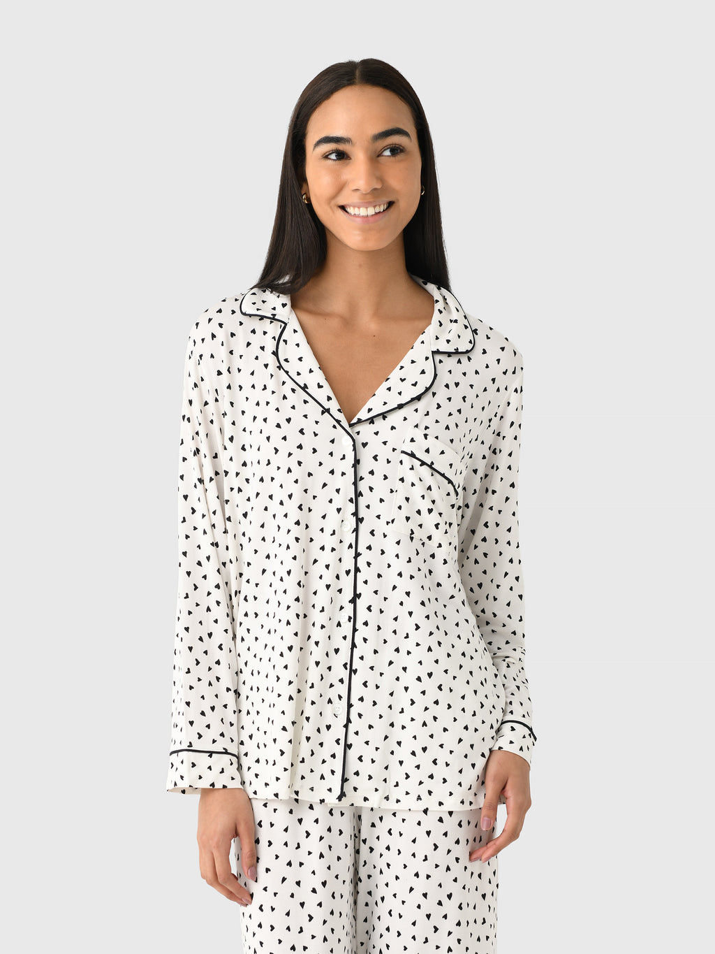 PJ1141xHEARTTOHEARTBLACK-alt3