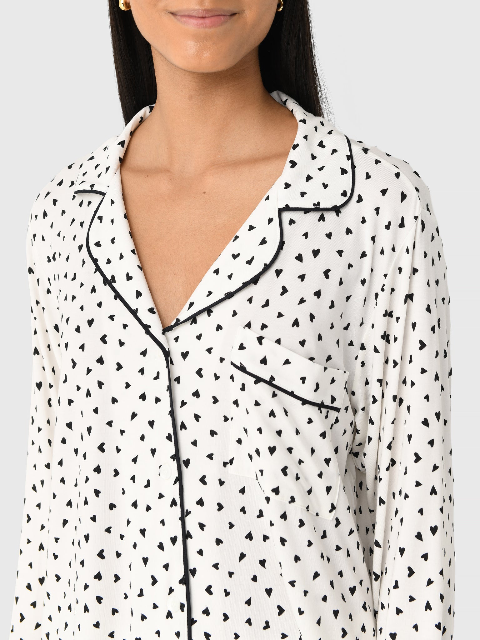 PJ1141xHEARTTOHEARTBLACK-alt5