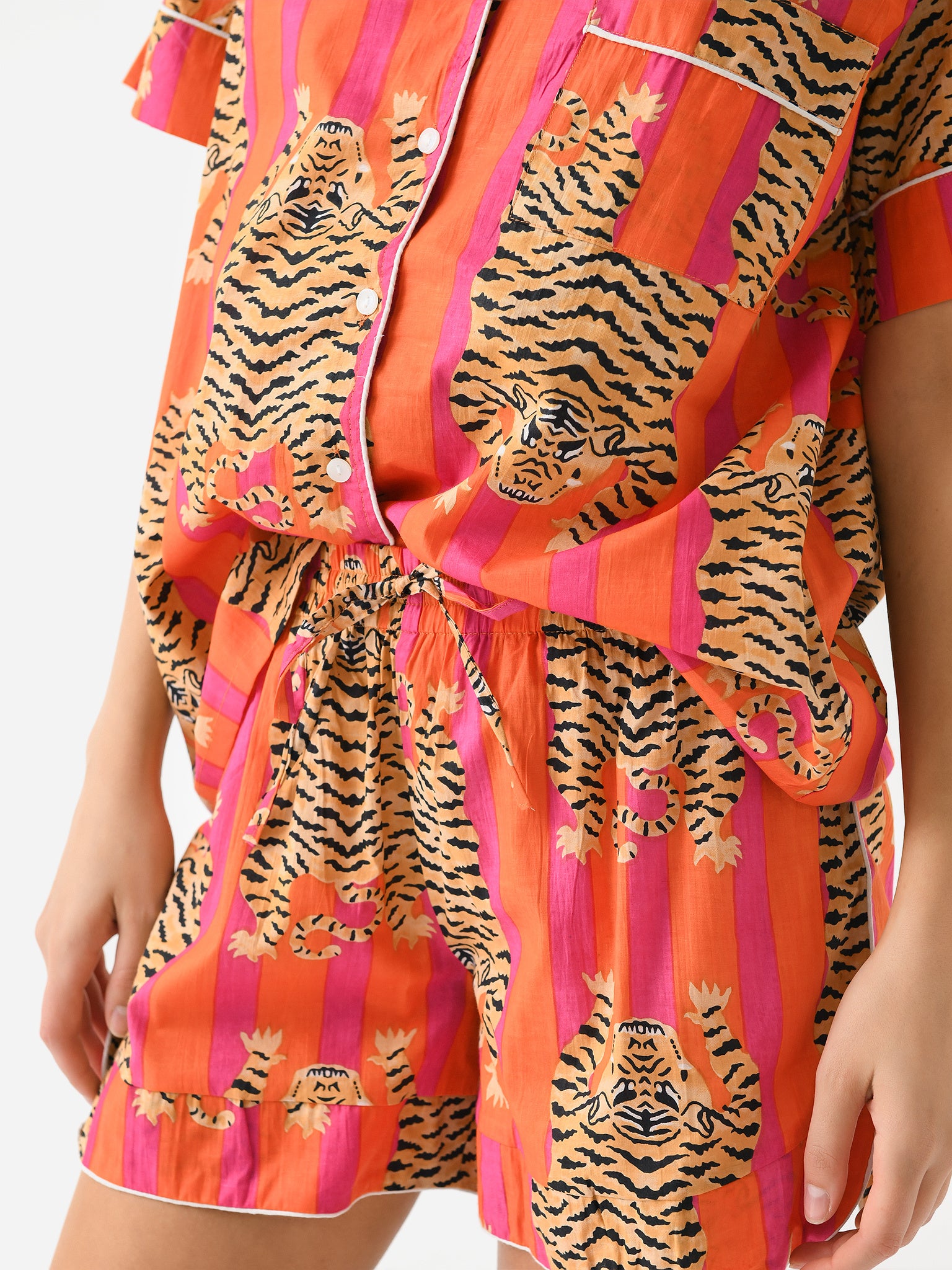 PJ SETxREDTIGER-alt4