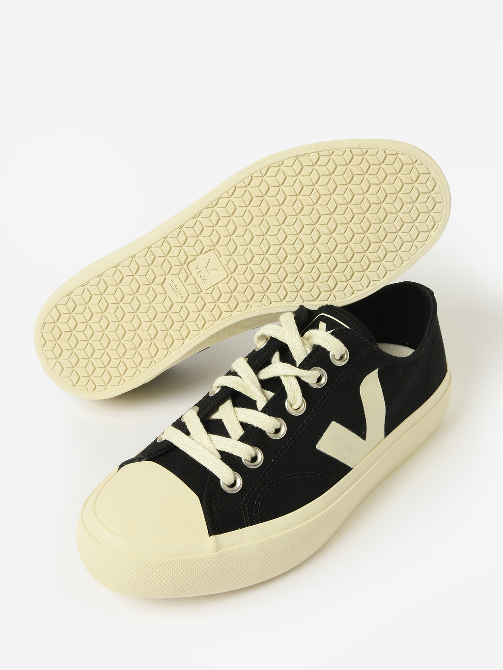 PL0101397AxBLACK-alt3
