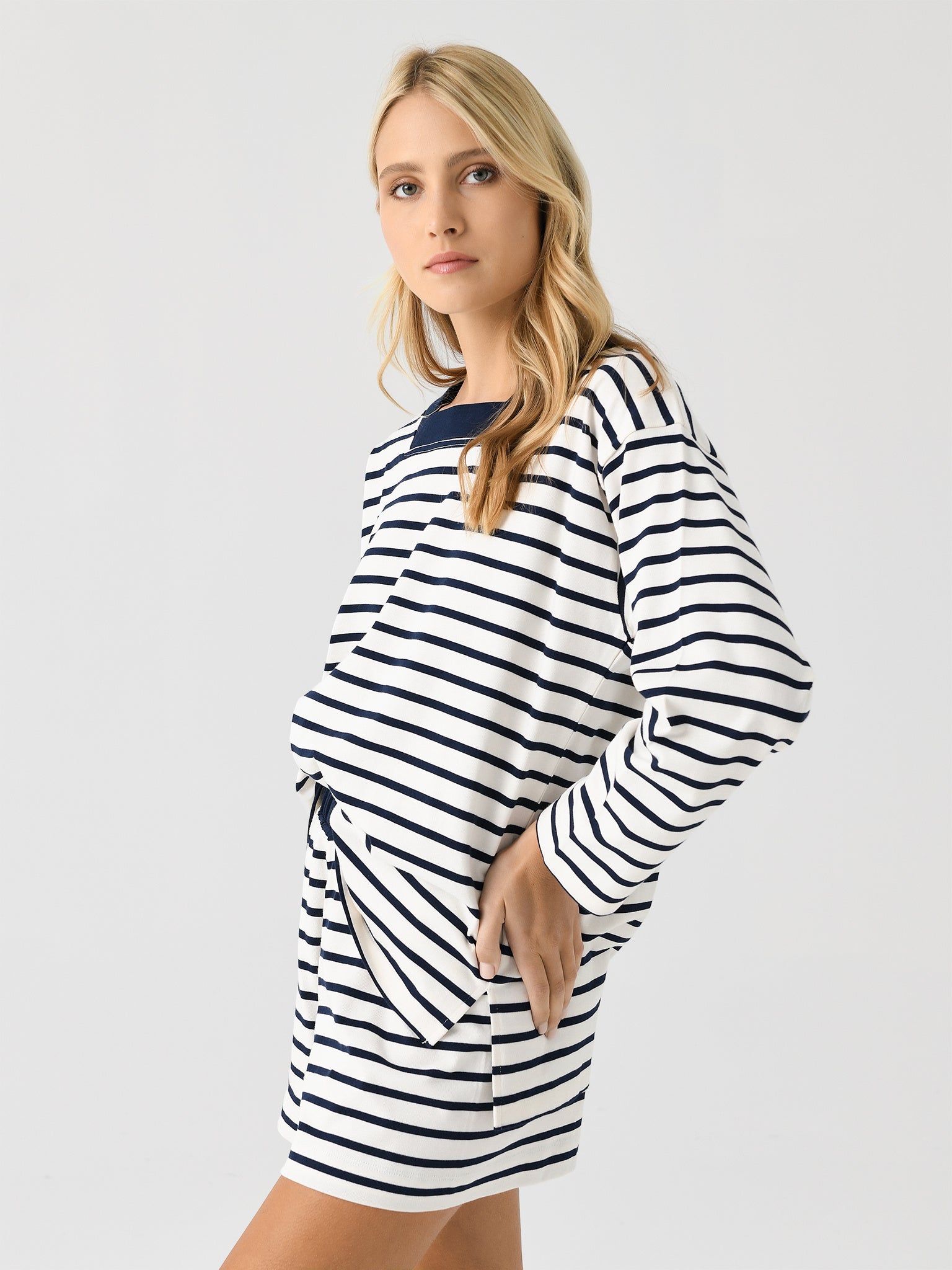 PS1105-NCRxNAVYCREAM-alt2