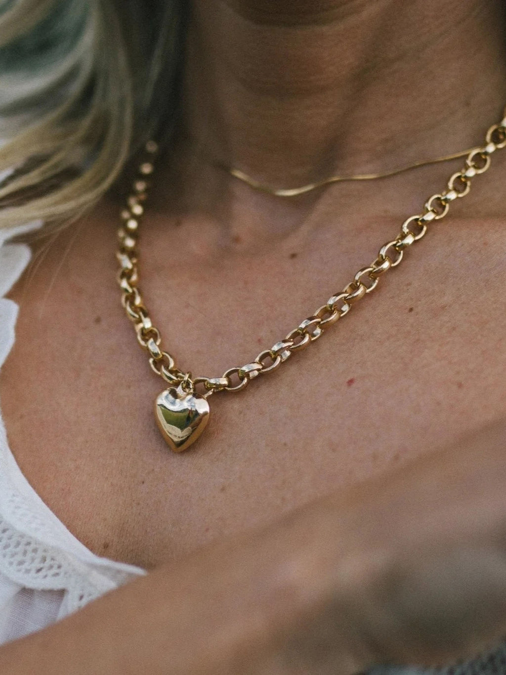 PUFFLOVENKxYELLOWGOLD-alt1