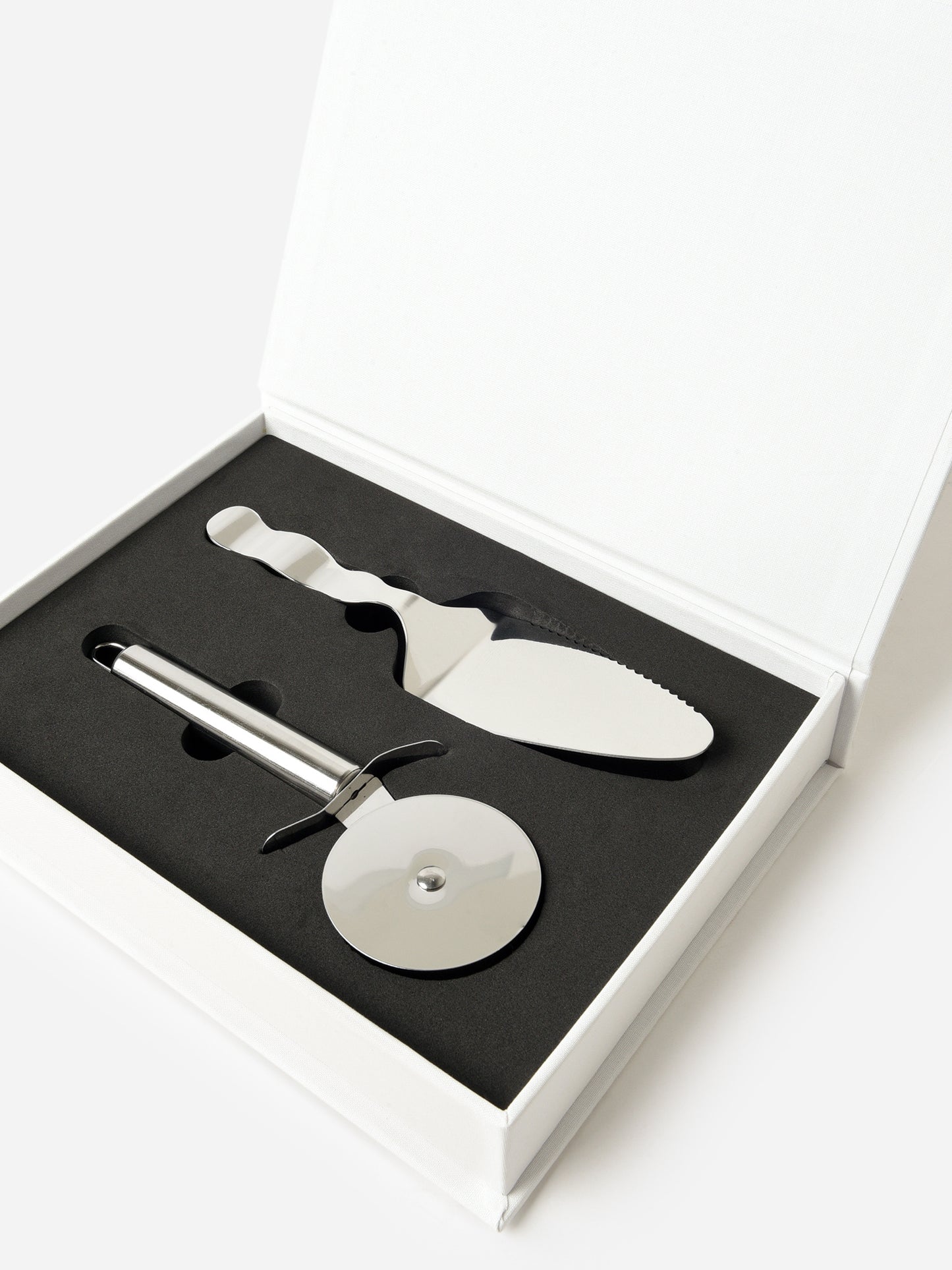 PW00645xPIZZATOOLS-alt1