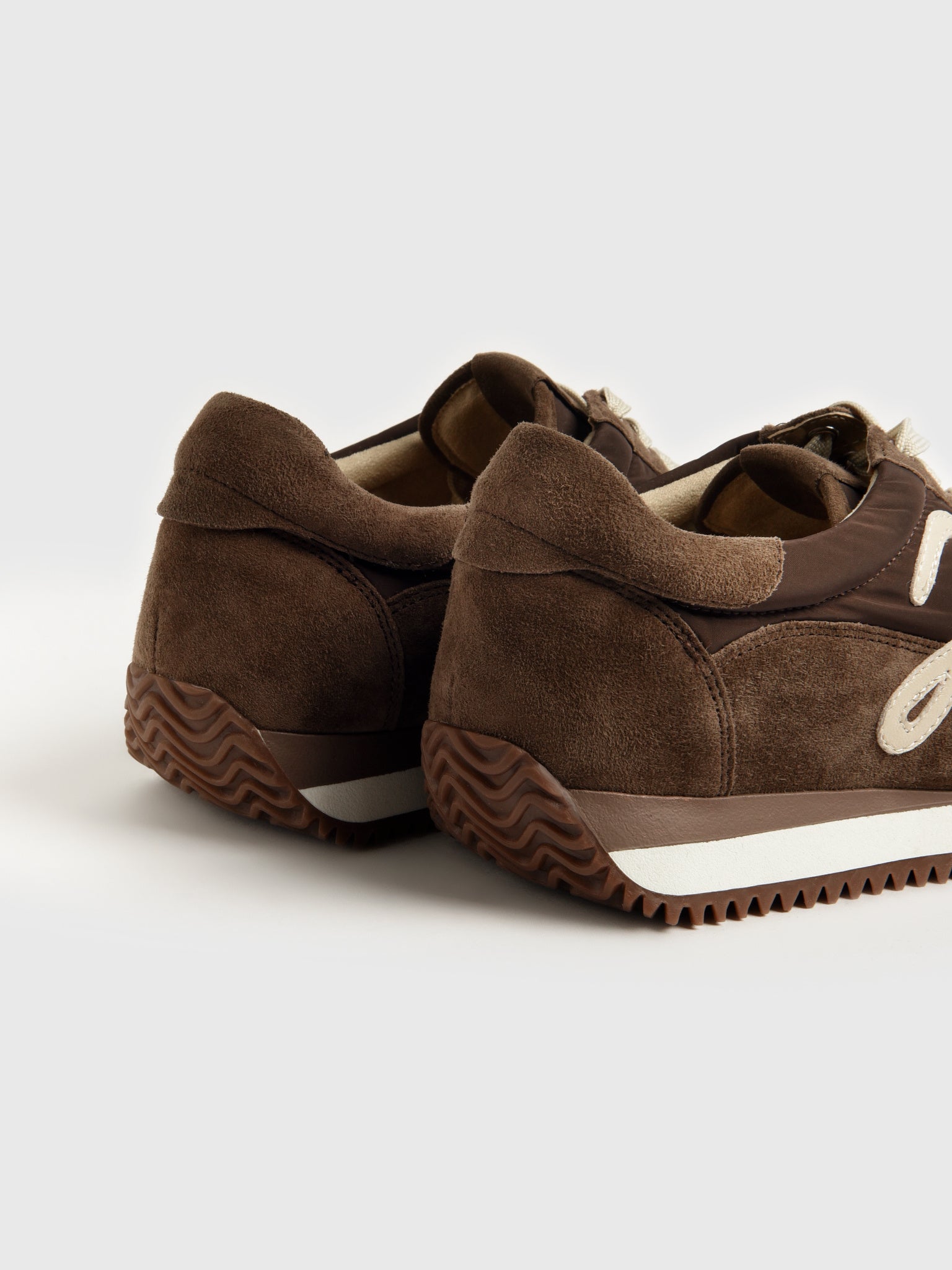 QUEEN_xBRUNETTESUEDECOMBO-alt2